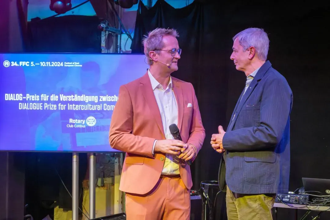 Rotary Club Cottbus und FFC verlängern Partnerschaft für DIALOG-Preis